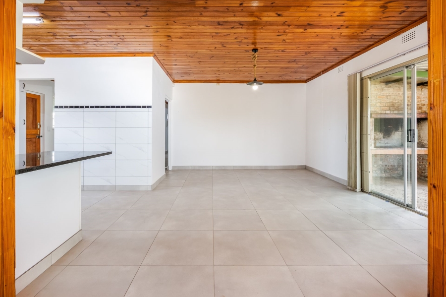 3 Bedroom Property for Sale in Koelenhof AH Western Cape